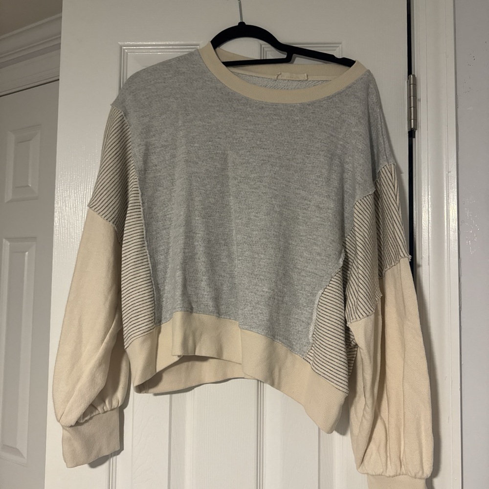 ISLAND GYPSY Gray and Cream Women's Sweater